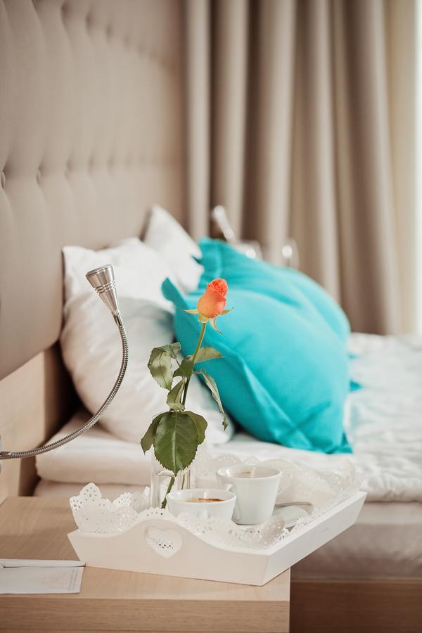 לוצק Hotel Versailles מראה חיצוני תמונה